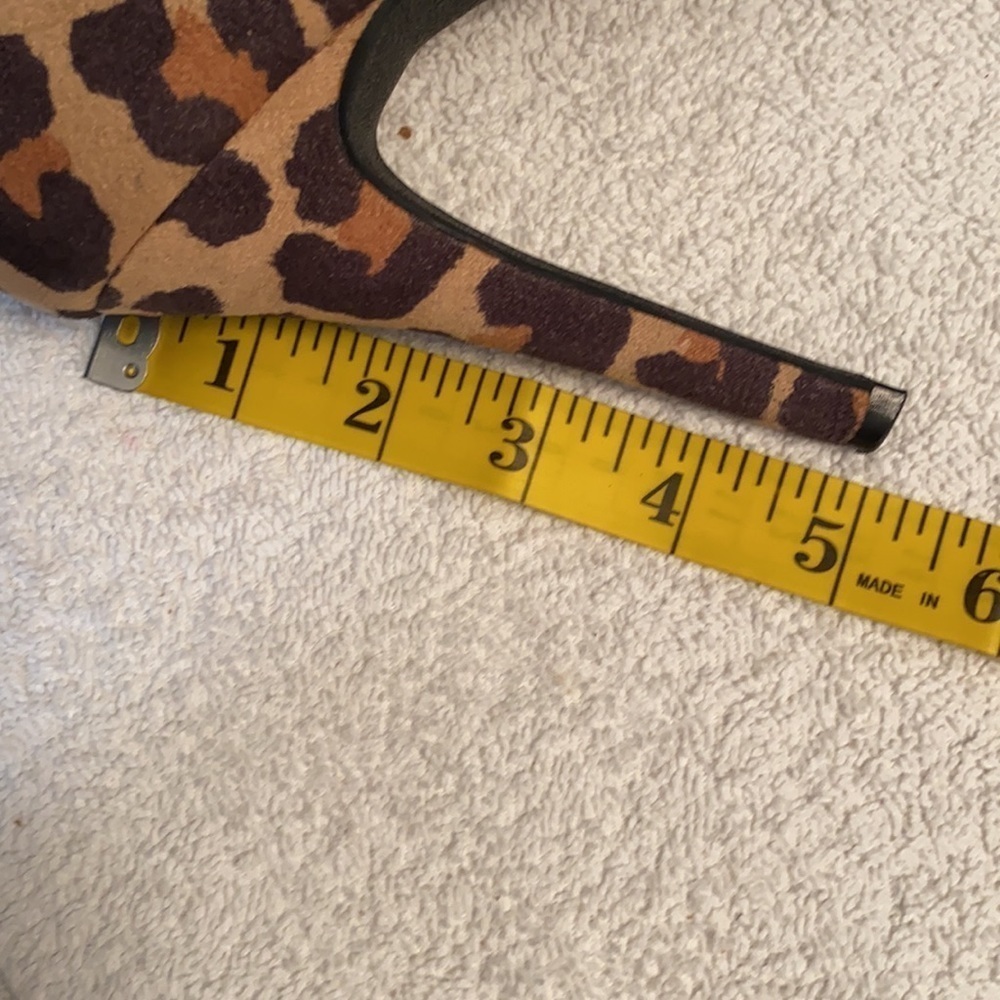 XAppeal Blossom style animal print stilettos 5” heel 1” platform Size 7.5 - Picture 6 of 8